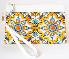 Carica l'immagine nel visualizzatore di Gallery, POCHETTE IN CANVAS E PELLE