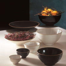 Carica l'immagine nel visualizzatore di Gallery, model ziggurat centerpiece