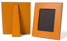 Carica l'immagine nel visualizzatore di Gallery, leather photo frame