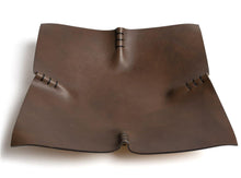 Carica l'immagine nel visualizzatore di Gallery, leather trash