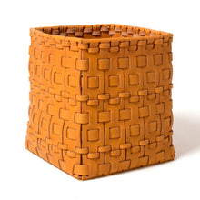 Carica l'immagine nel visualizzatore di Gallery, leather basket